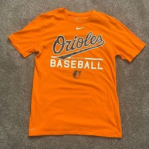 Nike mens orioles t shirt size:medium